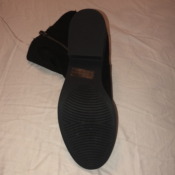 Qupid Faux Fur Lined Ankle Boot - Picture 3 of 6